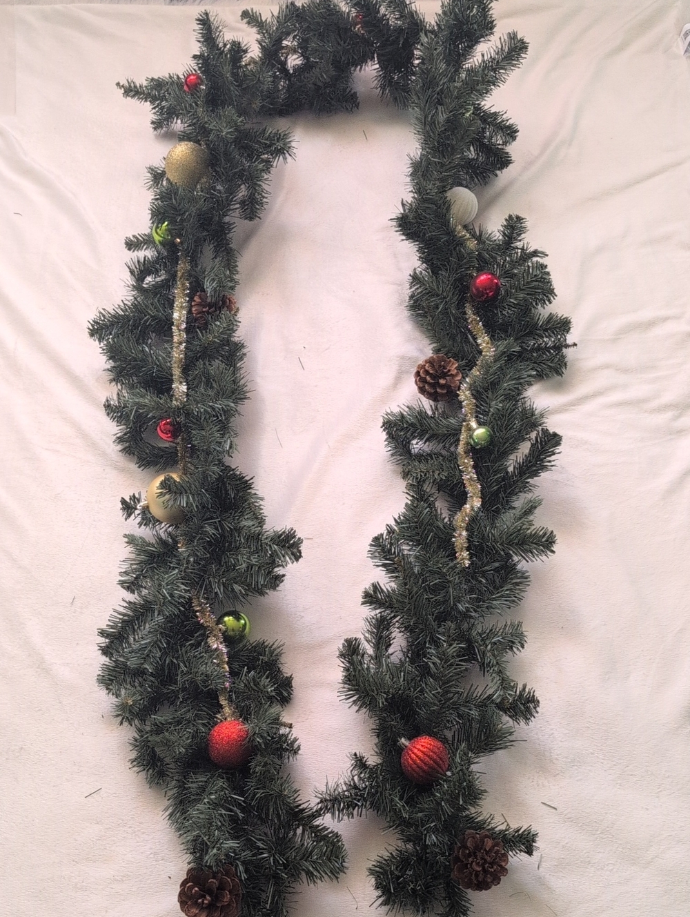 Holiday Pine Garland with Ornaments - Green